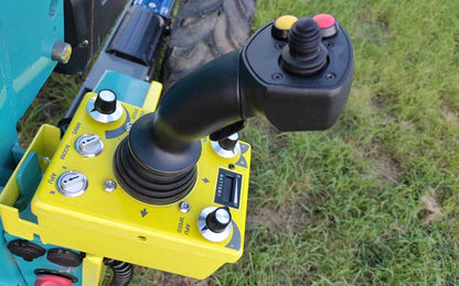 Electric skid steer loader side profile