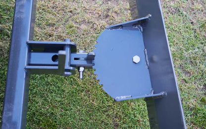 Snow blade mounting bracket